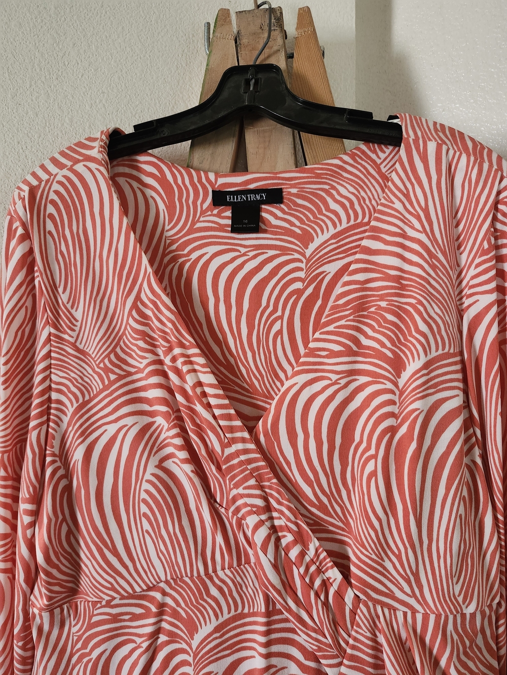 Ellen Tracy Coral & White Abstract Wrap Dress